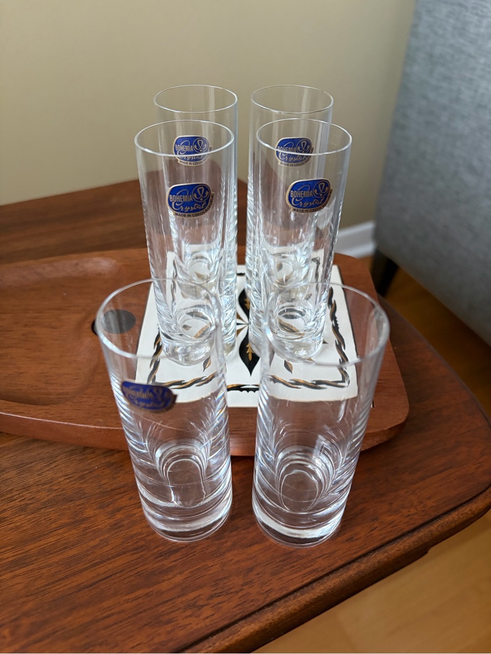 6-Piece Crystal Shot Glass Set – 50 mL Each
🥃 New in Box
